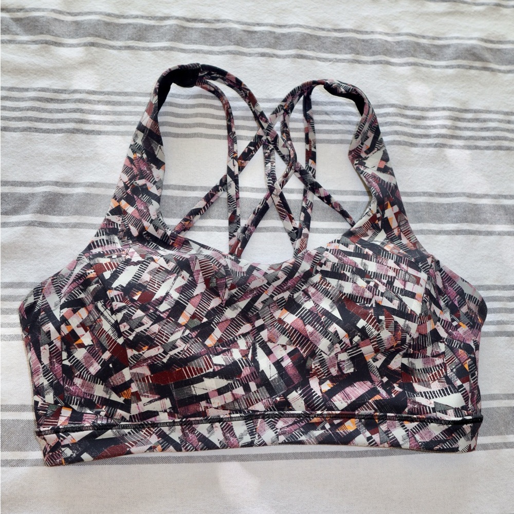 Lululemon Size 6 Free To Be Serene Bra in Kaleidoscopic Pink Multi